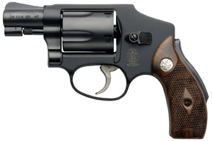 Револьвер Smith and Wesson Centennial